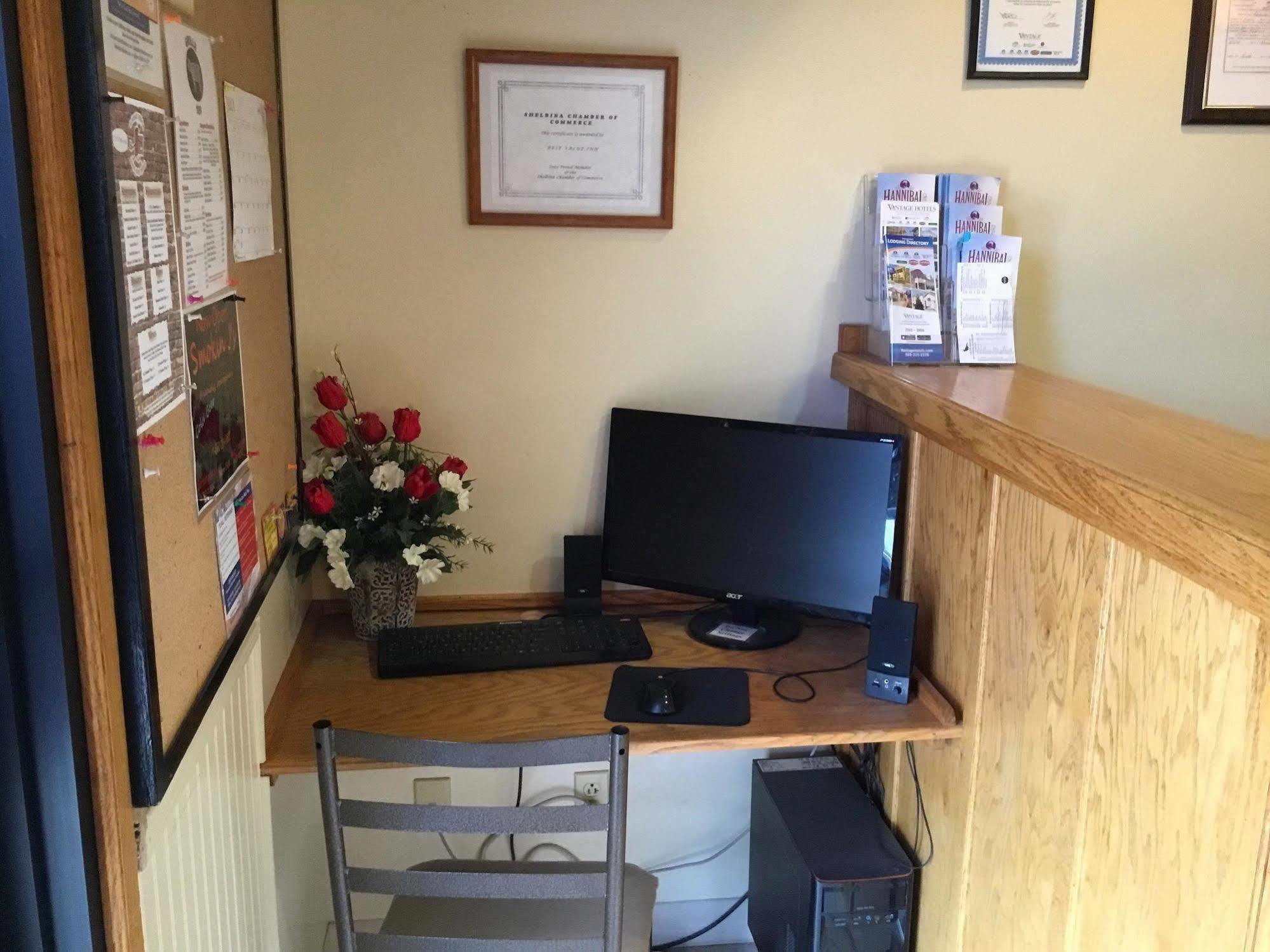 Simple Rewards Inn Shelbina Dış mekan fotoğraf